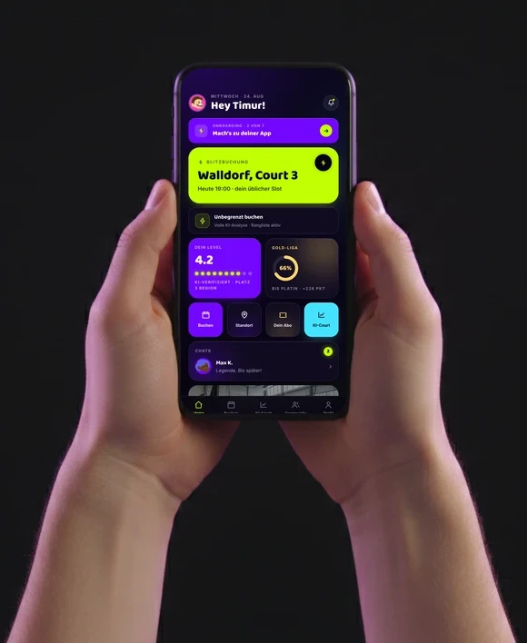 PadelSmart App in der Hand